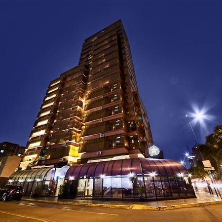 J&A Classic Hotel Lima Exterior photo The hotel at night