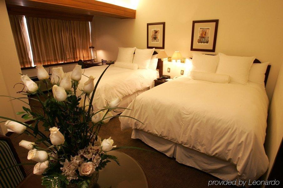 J&A Classic Hotel Lima Room photo A room at the hotel